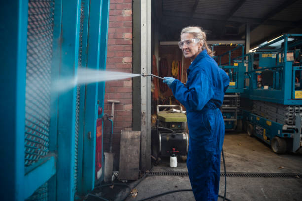 Why Choose Our Certified Pressure Washing Experts for Your Project Needs in Circleville, OH?